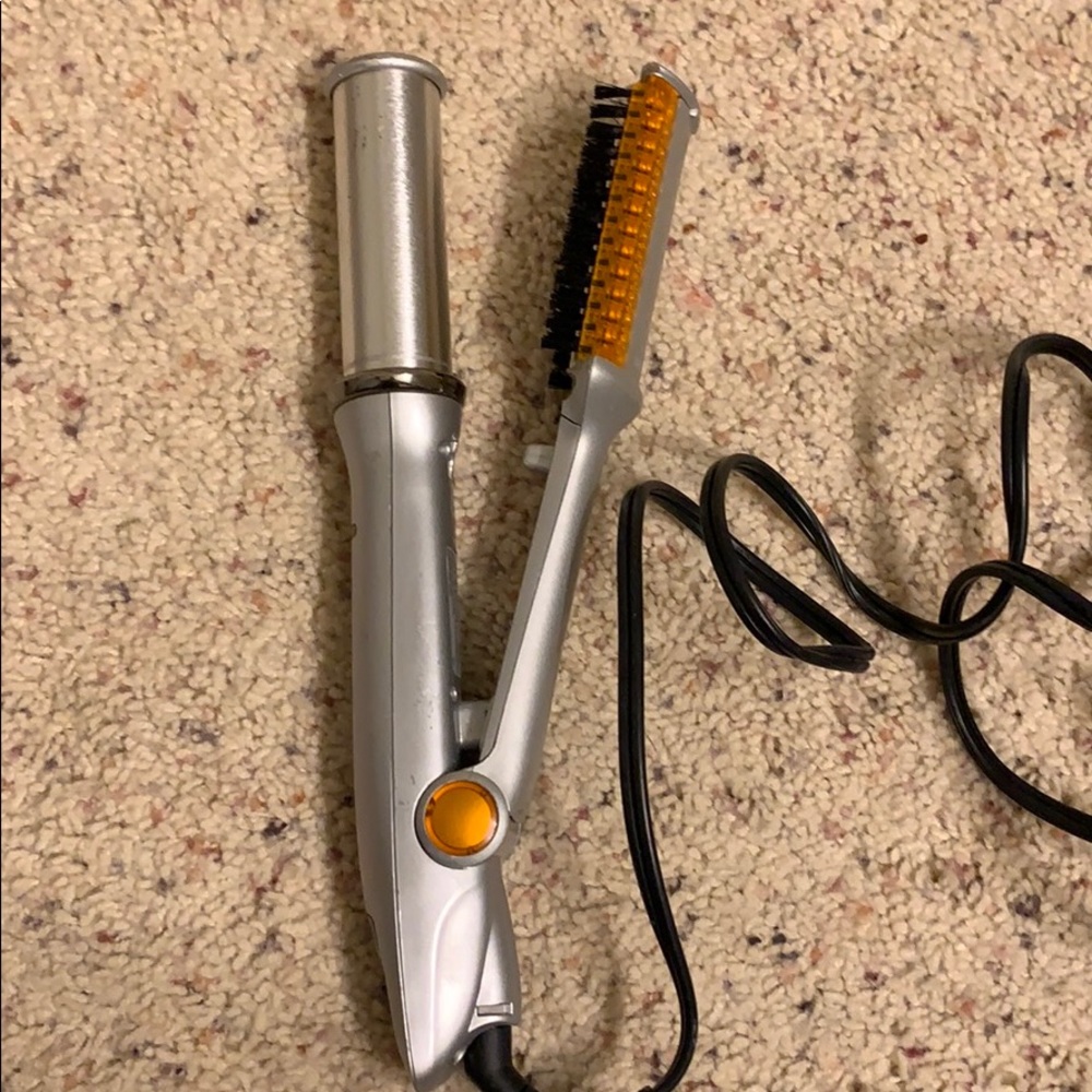 The In Styler rotating brush curling iron